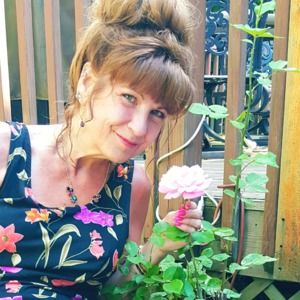 Meet your Posher, Leslie